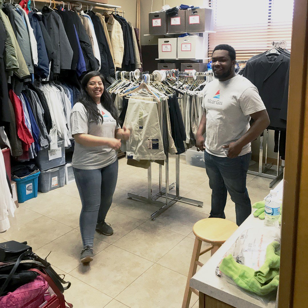 Nicor_Gas's tweet photo. From a Polar Plunge in #Bloomington to benefit Special Olympics to cleanup efforts at a veteran’s homeless shelter in #Wheaton, total commitment to our customers and communities and being a “citizen wherever we serve” are both a part of our key values. #NicorGasCares https://t.co/jT7VnMveuY