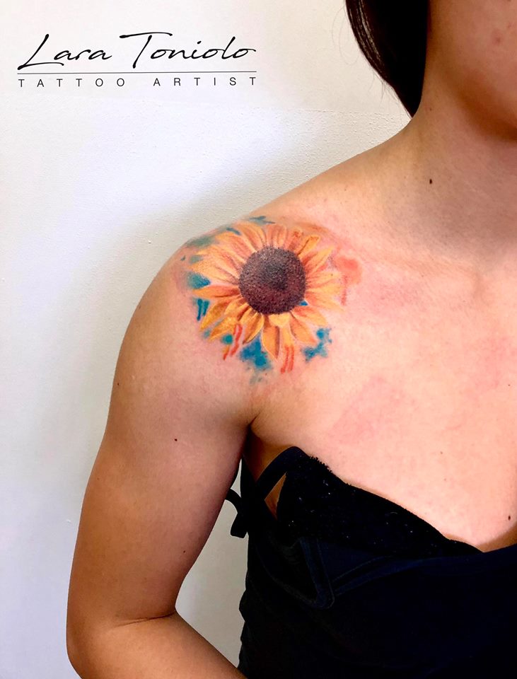 larabhills's tweet photo. SUNFLOWER WATERCOLOR
Tattoo Artist presso @bhillstattoo

Info &amp; Booking
☎️0495972925
📧info.bhills@gmail.com
https://t.co/9AypufiSHy

#LaraTonioloTattooArtist
#BHillsTattooCompany
#WatercolorTattoo
#SunflowerTattoo
#ColoredTattoo
#TattooArtist
#TattooLady
#Tattoo
#Inked
#INK https://t.co/gzIU5LHuzK
