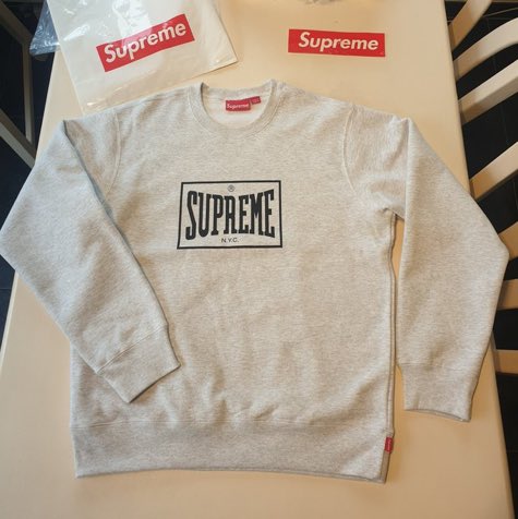 ThijmenDB_'s tweet photo. DM me for this Supreme hoodie from the latest drop, tried on once. Size M, comes with originall packaging https://t.co/hBlw8g0s6n