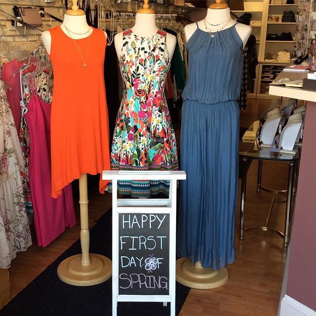 BellaJules700's tweet image. Happy First Day of SPRING!!🌺🌷🌸🌼👗👚💐 New season means NEW ARRIVALS! .
.
.
#springoutfit #springisin #bellajules #westreading #bellastyle #flowers #brightcolors ift.tt/2OkqNpG