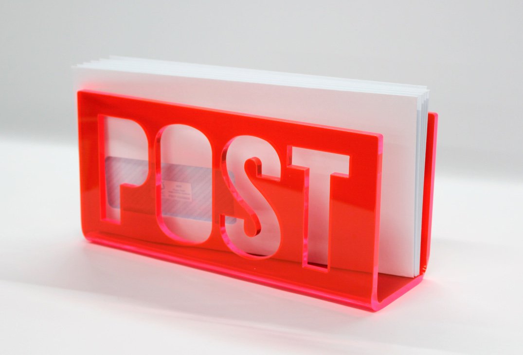 emslieshop's tweet photo. Mars Red Post Rack - This little number has been gaining a lot of attention lately, You too can grab yours and gain free shipping by using this simple code at the checkout 'postforfree' Now go on.. what are you waiting for? #postrack #shipmefree #asseeninstylist https://t.co/0LT0bkeMVq