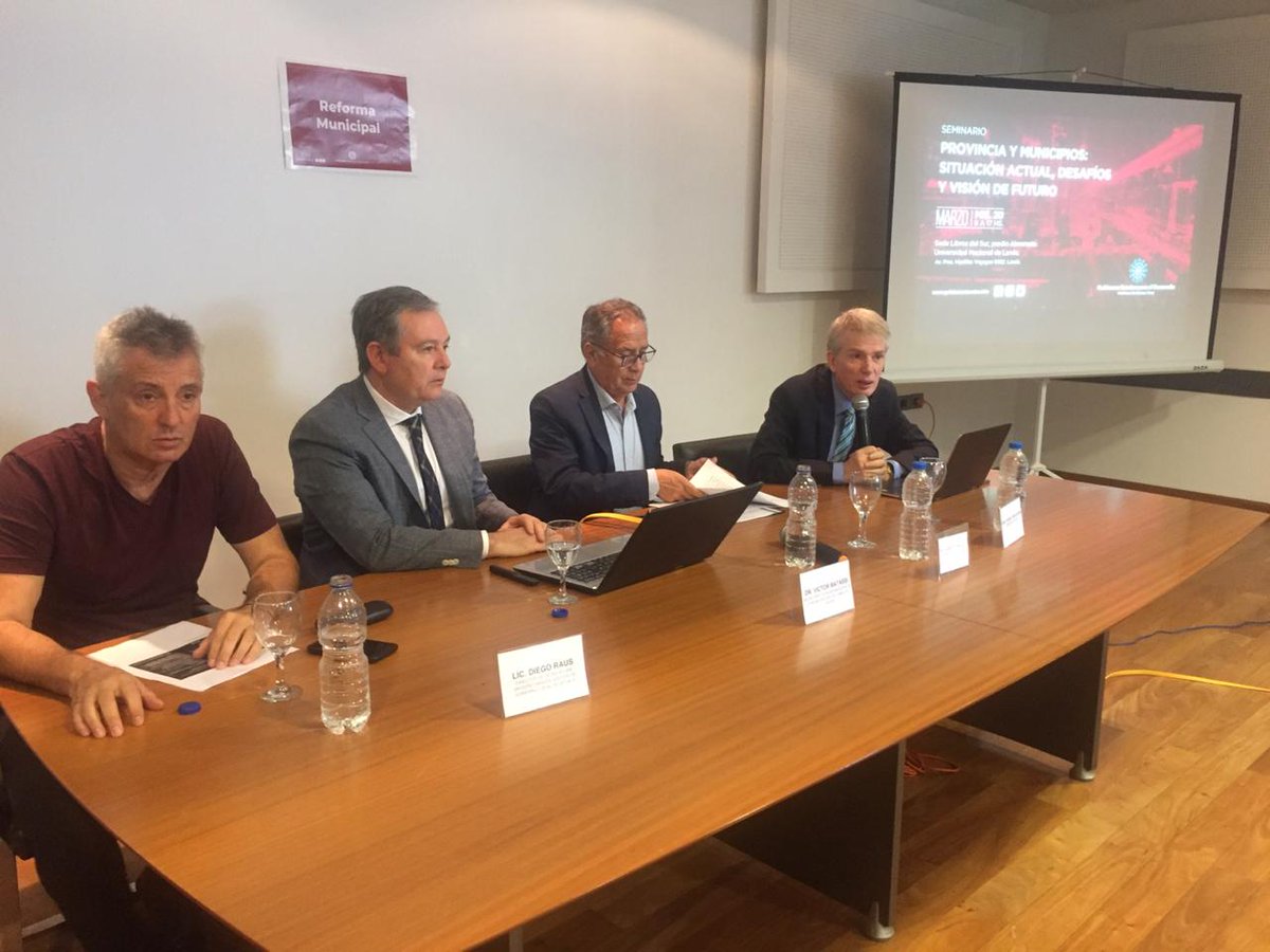 GobLocalesDes's tweet photo. En el Seminario #GobiernosLocalesLanús Diego Raus, @victormatassi, @dcravacuore y @AlbertoDescalzo exponen sobre la reforma municipal. #GobiernosLocalesPBA https://t.co/8ccLyCT6Hx