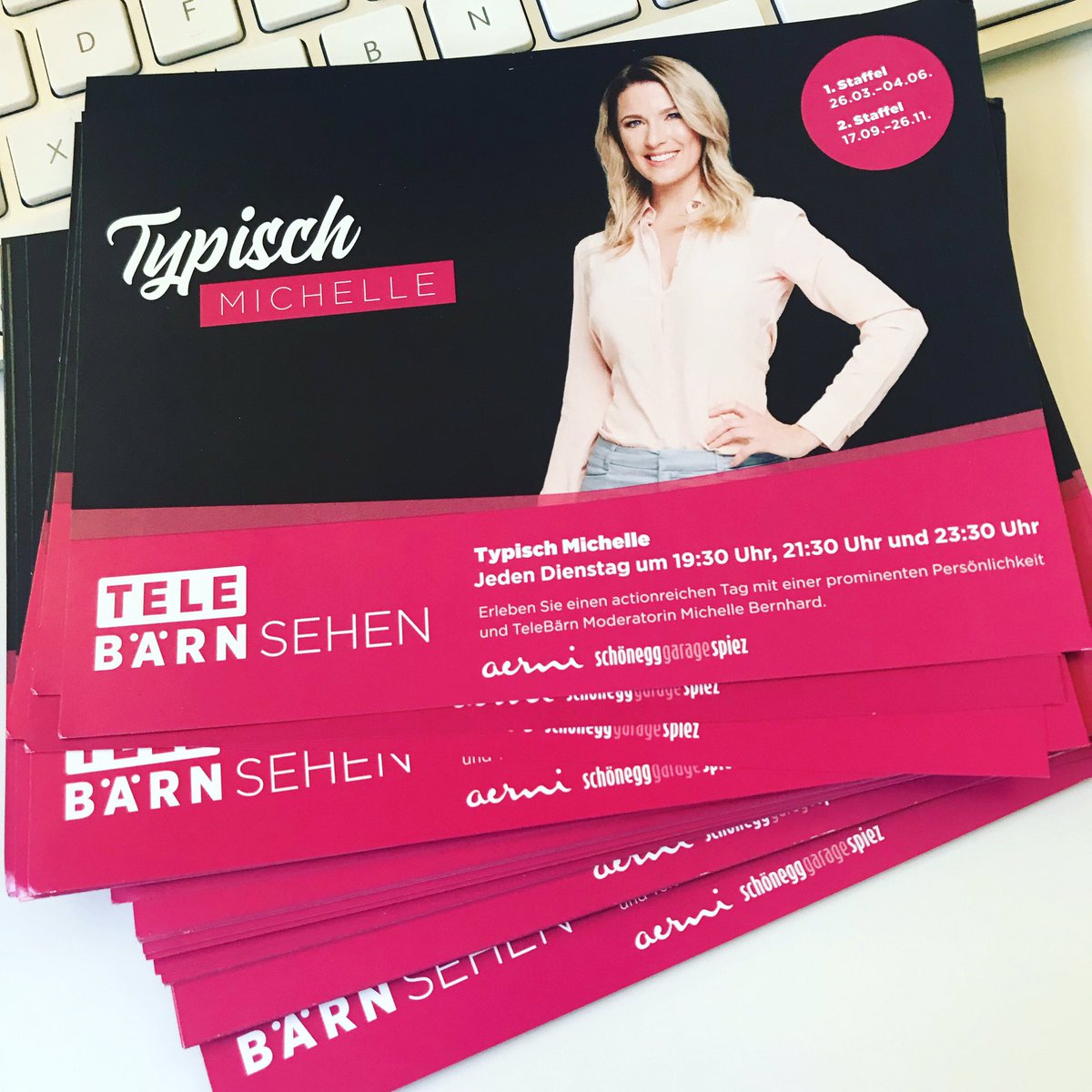 MichelleBernhar's tweet photo. ℒ𝑒𝓉 𝓉𝒽𝑒 𝓈𝒽𝑜𝓌 𝒷𝑒𝑔𝒾𝓃! #newshow @TeleBaernTV #typischmichelle https://t.co/DUNRDAWhgn