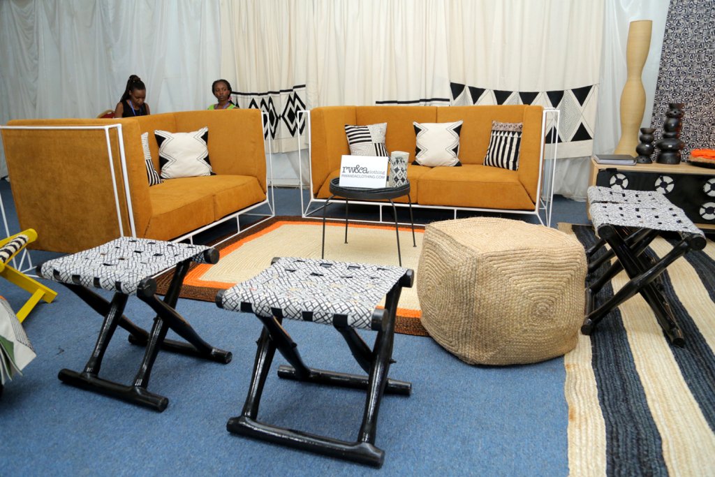 HopeMagazine1's tweet photo. This year's #PropertyAndHomeShow will includes walk-through exhibitions, free educational seminars and on-site house demos displaying affordable housing offers and the latest trends in home renovation
More to come of https://t.co/7ImoFc9T0m 
#MadeinRwanda @ThePropertyand2 #Rwanda https://t.co/J6MMNrqcYF
