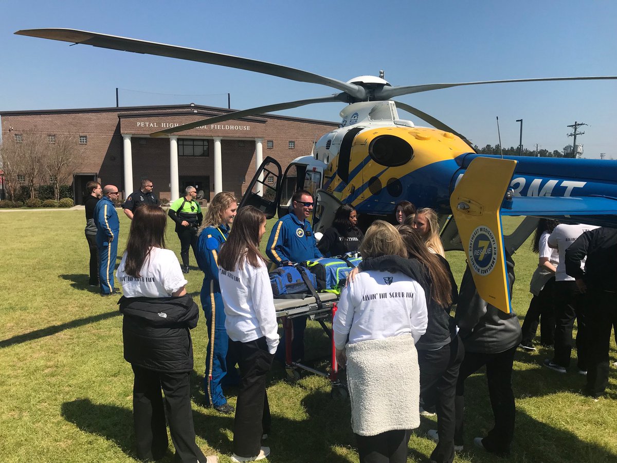 Pittman10Wayne's tweet photo. We appreciate Rescue 7 taking time to come and educate our year 2 Health Science students on what they do. #phscte https://t.co/2iAPkanJy6