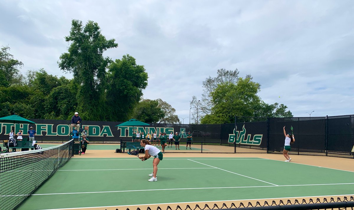 USFWTEN's tweet photo. Roman Dominguez and Boy absolutely battling on court two! They’re up 6-5 on the deciding doubles court. They’ll receive for the next game. 

#HornsUp https://t.co/Uj7qXsJlYZ