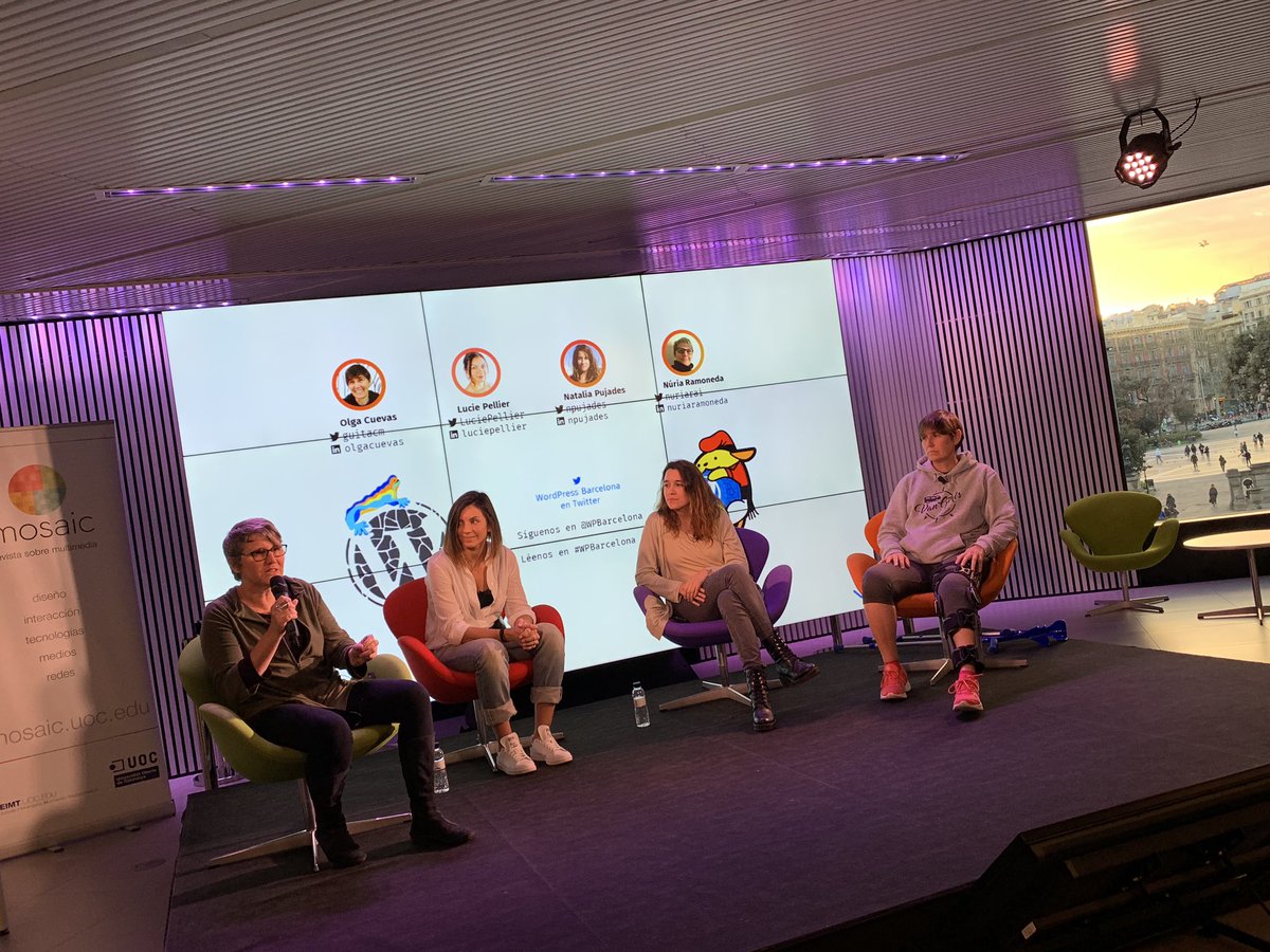 jdevelopia's tweet photo. Hoy en @WPBarcelona han venido estas peasso de cracks @guitacm @LuciePellier @npujades @nuriarai para hablarnos de la presencia e importancia de las Mujeres en la Comunidad de WordPress 😍😍 https://t.co/d2IV0Al2TX