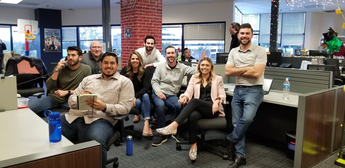 SteezinGarcia's tweet photo. @TEKExperience NETWORK IN FULL FORCE, BAY AREA STAND UP!!
#TEKvirtual19 #SQUAD https://t.co/1xOvz9hVCn