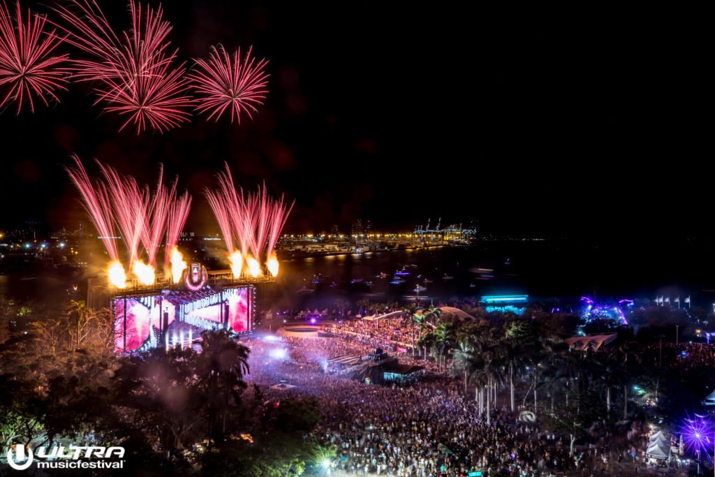HotelParisian's tweet photo. Ultra &amp; City Of Miami Still Debating Ride Share Options For 2019 Festival
From the first time that Virginia Key was named the replacement venue for Ultra Music Festival, after being removed from Bayfront ... https://t.co/qkMEcvwnFU https://t.co/dyveLMvHZE