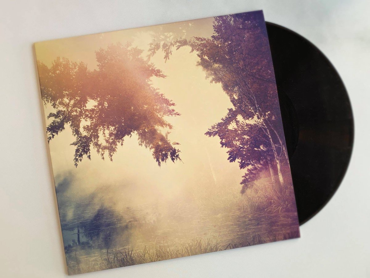 SINIUS_Music's tweet photo. Purl 'Violante (Lost in a Dream)'.
Pre-orders available tomorrow on Vinyl and CDr, with remixes by SINIUS, Faru and Warmth.
Photography by our sadly missed Brian Young.
Mastering by Emanuele Pertoldi. https://t.co/2rFeqBkfTM