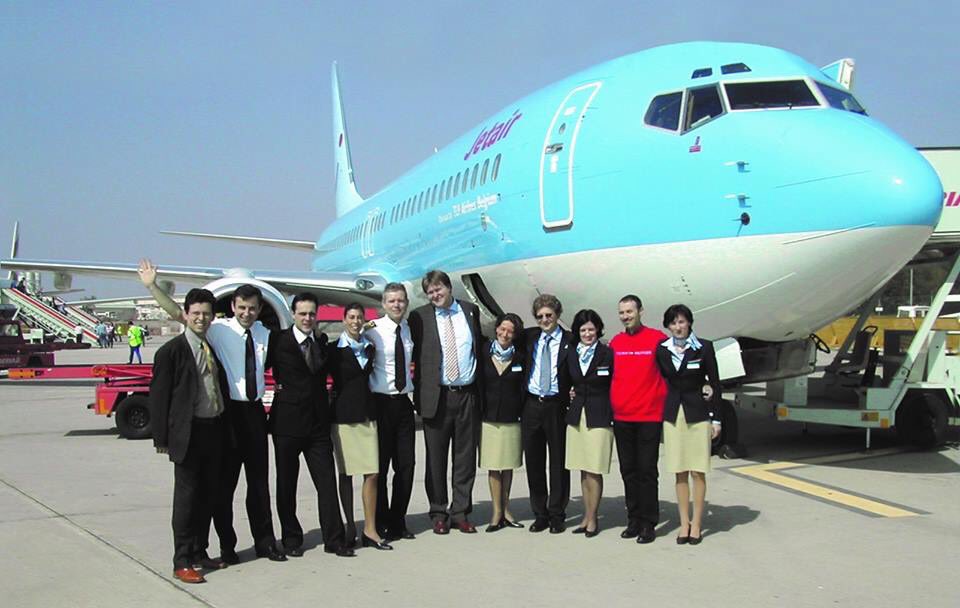 Flo_Bru's tweet photo. Il y a 15 ans @TUIflyBelgium effectuait son premier vol. #happybirthdaytuifly https://t.co/DXwwvExvBA https://t.co/SBBSYBZpfn