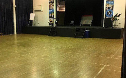 ChalfontsSLS's tweet photo. We have a beautiful main hall ideal for your performances or shows! #Dance #Drama #Facilities #Chalfonts #Buckinghamshire https://t.co/XiMhjLxxnj