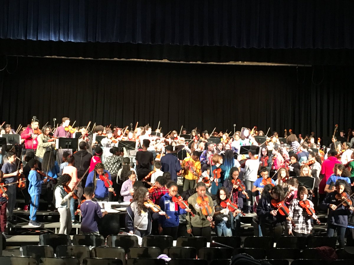 BaldwinUFSD's tweet photo. Baldwin Middle School and High School orchestras performing together tonight (3/20/2019, 7:30, H.S. Auditorium) with @sarahcharness. Don't miss it! #WhatsBRUINinBaldwin #Baldwinarts #BaldwinMS #BaldwinHS #electrifyyourstrings 🎻🎼🎧 https://t.co/73uTvxLm9c