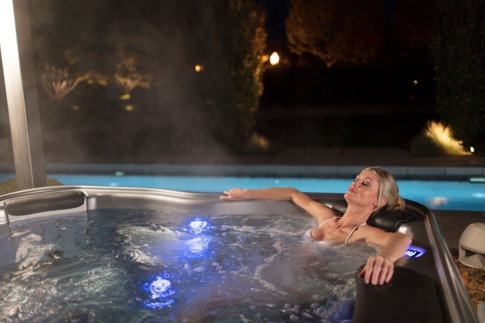 Mastwater's tweet photo. Spring is finally here! We are sure this winter was a long one, but not as long for those with a Bullfrog Spa. Take a vacation in your own backyard next winter season and consider getting one. Call us today! https://t.co/Sx70FNmiIA