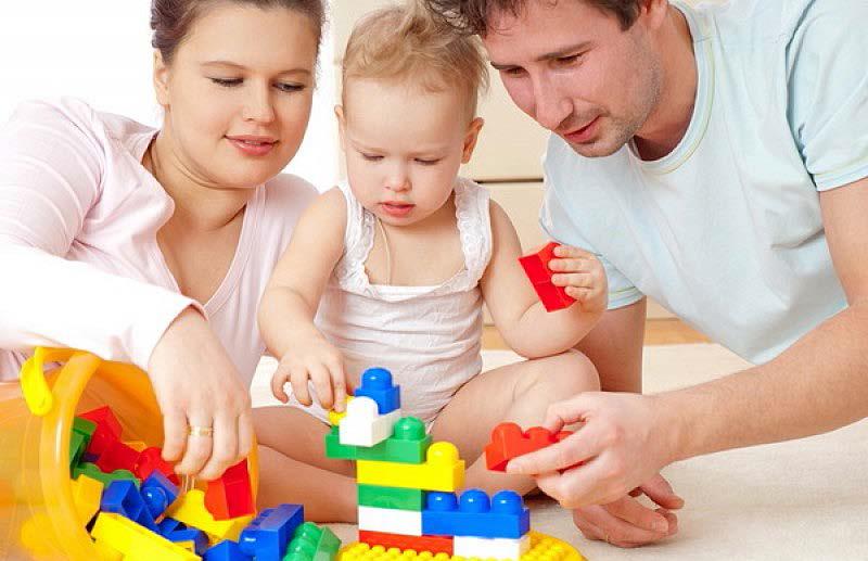 Картинки родители играют с детьми