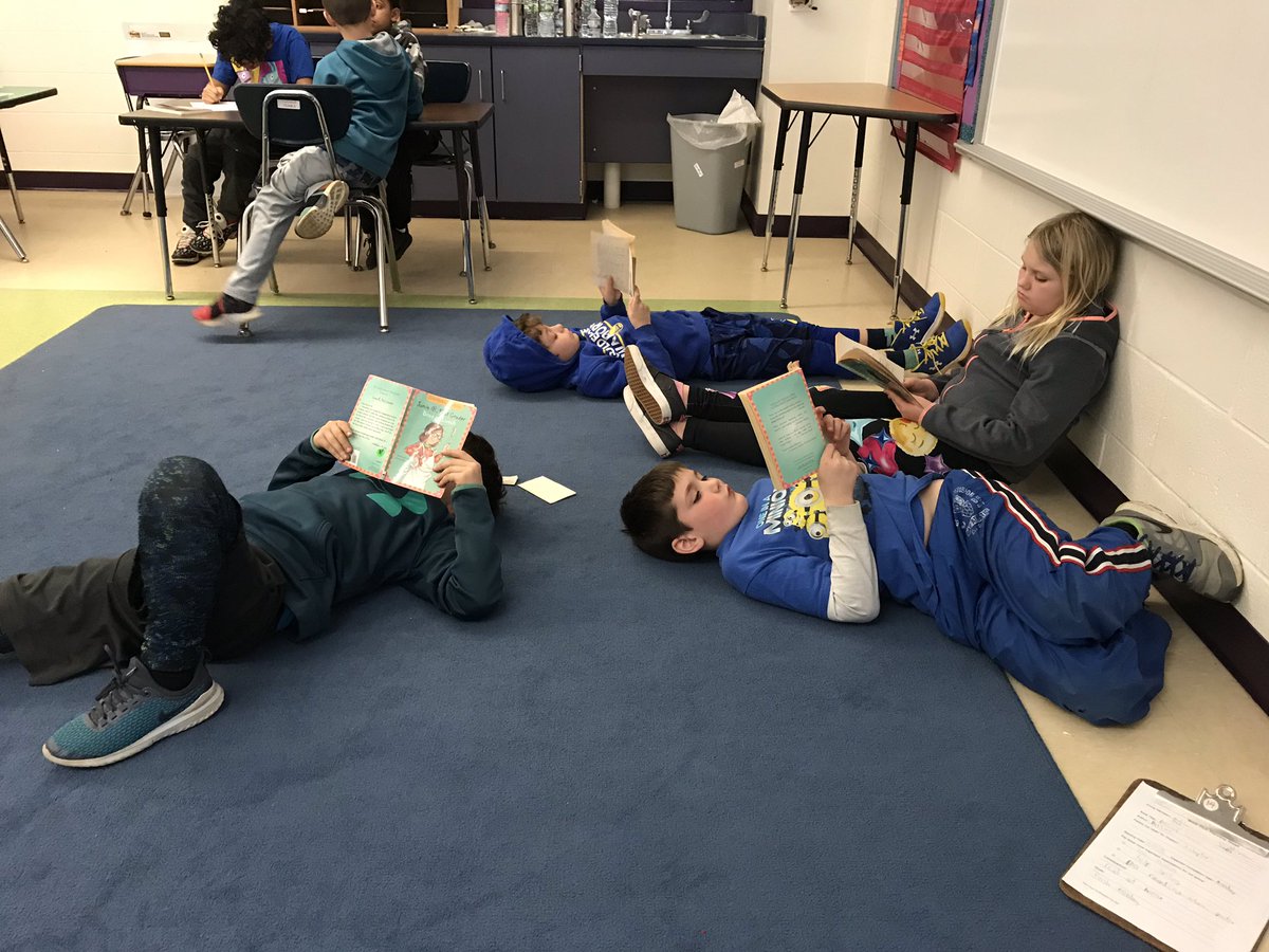4thgradesharks's tweet photo. Getting comfy and working hard in Book Clubs! Look at these readers!! https://t.co/TUJhqyYULa