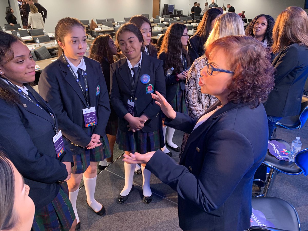 gmfinancial's tweet photo. Our team members and panelists are loving the chance to network with the  GEMS of @ywlafw. GEMS = Girls Excelling in Math and Science. https://t.co/1Dd2j5TxKj