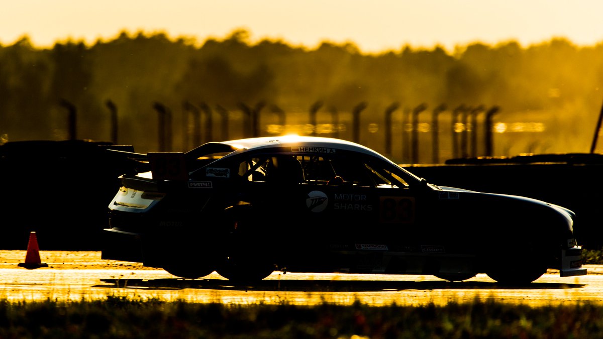 MitjetRussia's tweet photo. Контратака Антона Немкина в контровом свете @ADM_Raceway, объектив @sergeysavrasov. https://t.co/rXEHKyrEfK