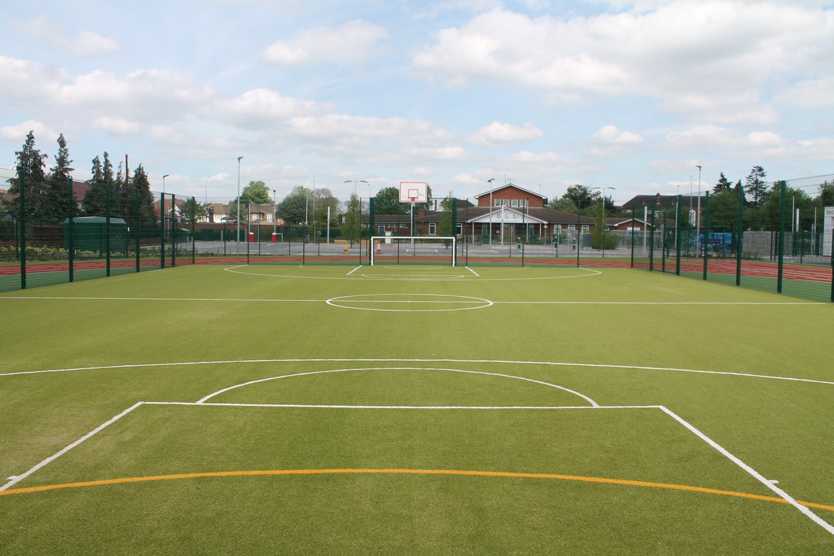 Oaklands School tweet media