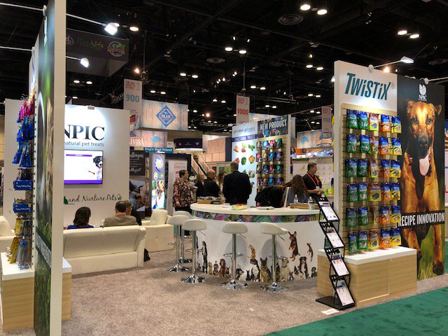 npicpet's tweet photo. It’s opening day at @globalpetexpo! We’re excited to introduce our new #GetNakedPremium products in our new booth! Come see us at booth 851! #NPICpet #NBone #GetNaked #Twistix https://t.co/YkTavCgIdg