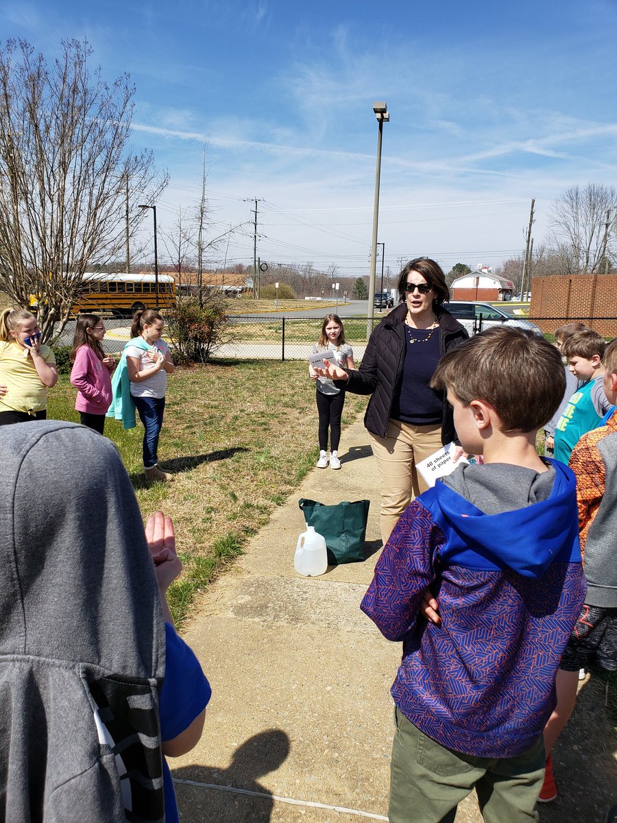 Sarah_PVA's tweet photo. Great lessons on conservation and our natural resources thanks to @Powhatan4H and MSWCD. #conservation #VAscience @PowElem @pcpsstem https://t.co/qFDkJiirm7