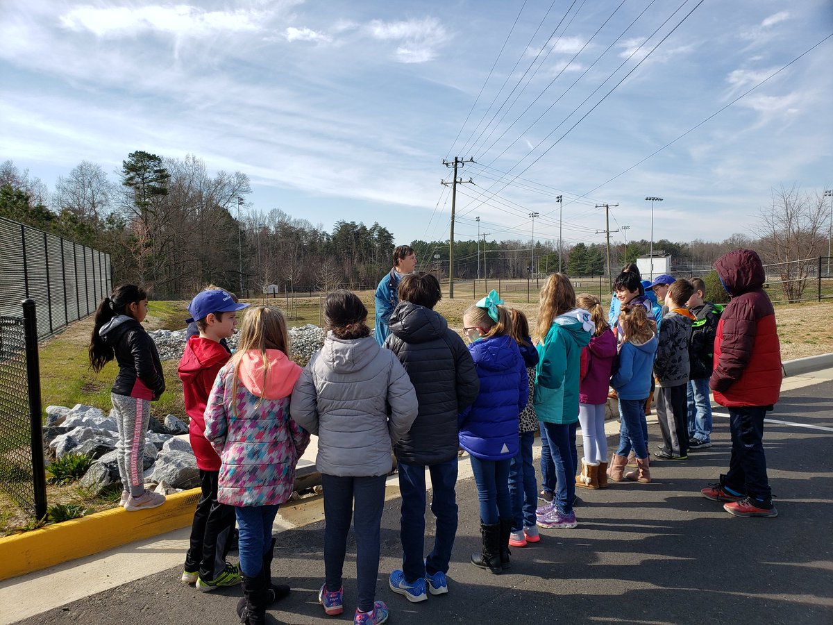Sarah_PVA's tweet photo. Great lessons on conservation and our natural resources thanks to @Powhatan4H and MSWCD. #conservation #VAscience @PowElem @pcpsstem https://t.co/qFDkJiirm7