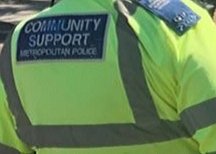 MPSWoodberryDwn's tweet photo. Yesterday a group on #WoodberryDown decided to #assault #PCSOZaka by surrounding him, throwing a large object at his head causing #Concussion and then pelting him with stones and eggs. Luckily quick reactions and urgent assistance saved him from further. #Disgraceful #Violence https://t.co/90V0kZaCae