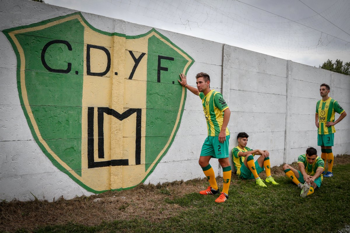 cdyflmok's tweet photo. YA PODES CONSEGUIR LA NUEVA REMERA DEL VERDEAMARILLO!!! Contactate con el 2223-465773 y encargá la tuya. Valor: $850.- (Adquiriendo la nueva indumentaria colaboras con el Club.) https://t.co/4pOTOSY1Jt