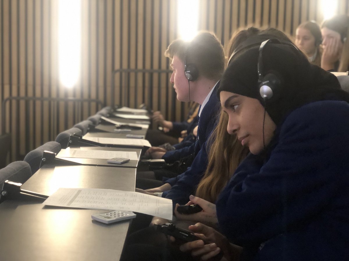 Dalziel_ModLang's tweet image. S3 had a great experience @HeriotWattUni #hwumld well done to the translators, S3, Mrs Tait and Mr McGowan were seriously impressed! @DalzielHigh