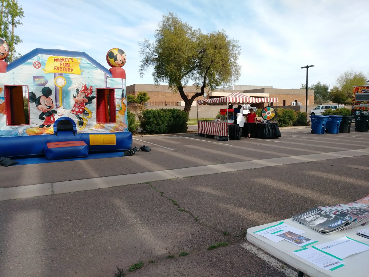 RealtimeSTEAM's tweet photo. Here we are at @Tempegov #GeeksNightOut at Tempe Community Complex (Rural &amp; Southern) 4:30-7:30pm TONIGHT, next to the bounce house &amp; food trucks. Get your promo code for @SpaceUpConf Phoenix this Saturday. #space #science w/@NSSPhoenix https://t.co/B0Z21cbJZf