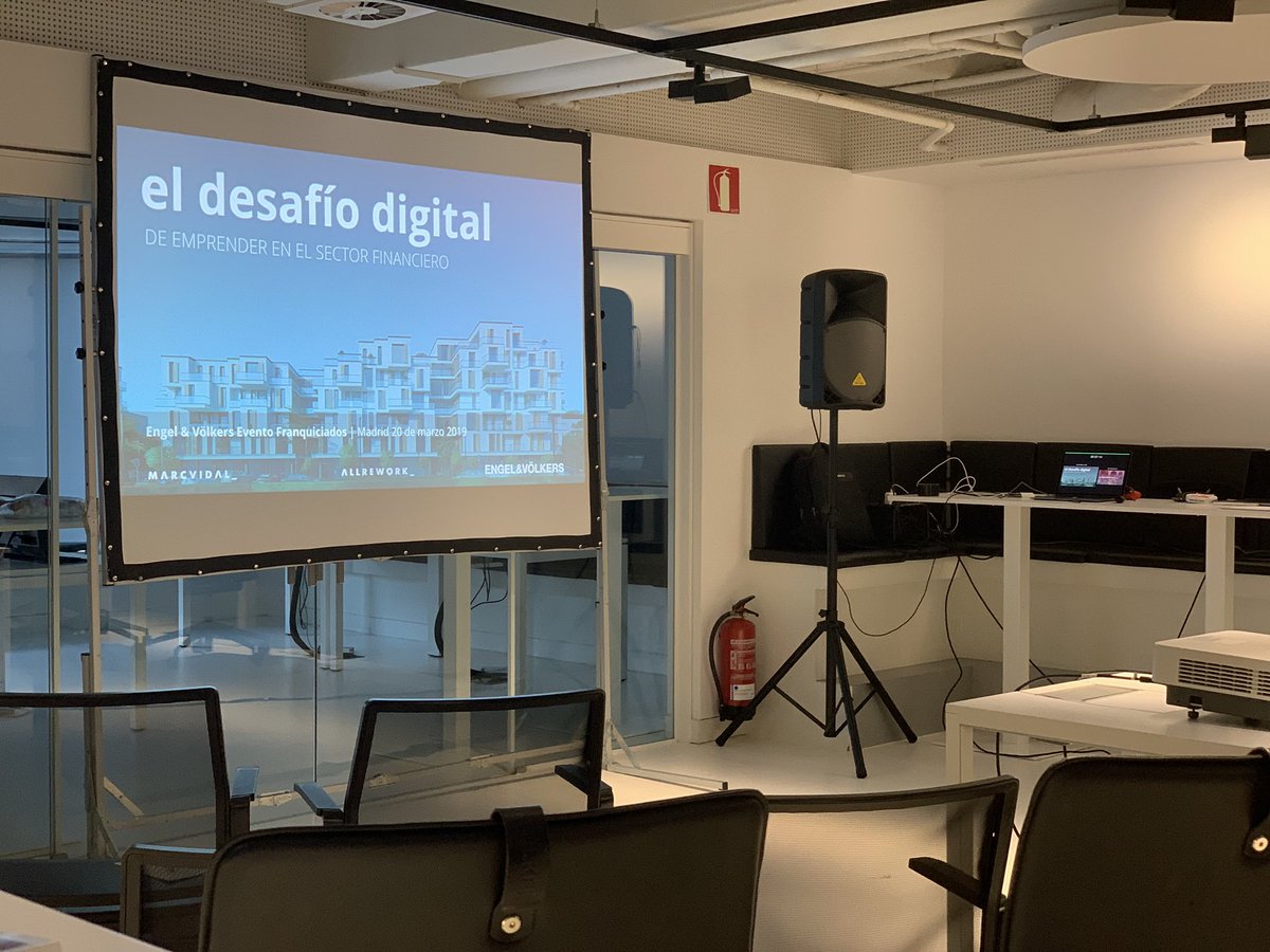 marcvidal's tweet photo. Final de una jornada intensa. Primera conferencia en Cáceres por la mañana en el magnífico #ForoConecta de la @JuntaEx_Empresa y por la tarde en Madrid en el encuentro para franquiciados de @EngelVolkers_ES Rebentao!!! https://t.co/wXjoAR6SOZ
