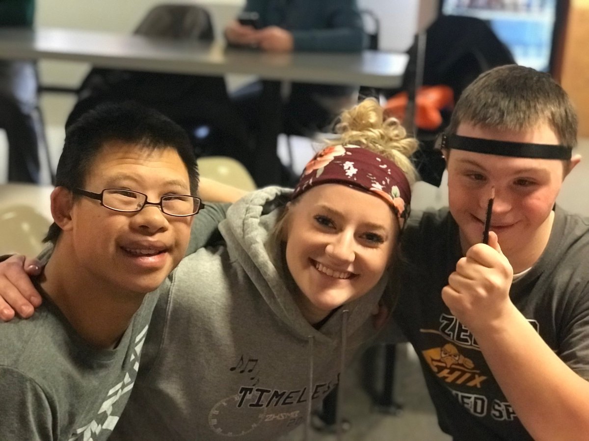 zeelandlinks's tweet photo. Day 3: Our why &amp; the impact we hope to have. Our goal is acceptance &amp; inclusion for all ZPS students. We believe all students have something to give, &amp; we have seen true &amp; lasting friendship come from zLinks! Pictures tell our story. #cmulaunch2019  @CMU_Leadership @SpOlympicsMI https://t.co/QHjHPNimb4