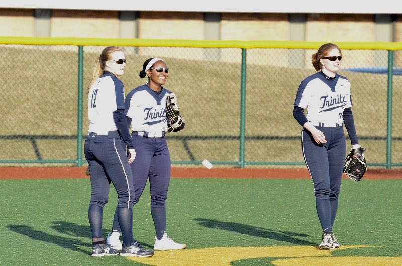 ParkerFrancesP's tweet photo. ‘tie the season!!🥎🥎 https://t.co/Le6bq3tojz