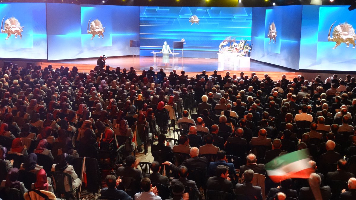 Maryam_Rajavi's tweet photo. We want an #Iran which is overwhelmed with freedom, where children and youths are happy, where talents bloom, and where women play their role in the leadership of their society. A country that lives in peace, friendship and coexistence with its neighbors.
https://t.co/mHgXlaj9rW https://t.co/zVvRW7j4te