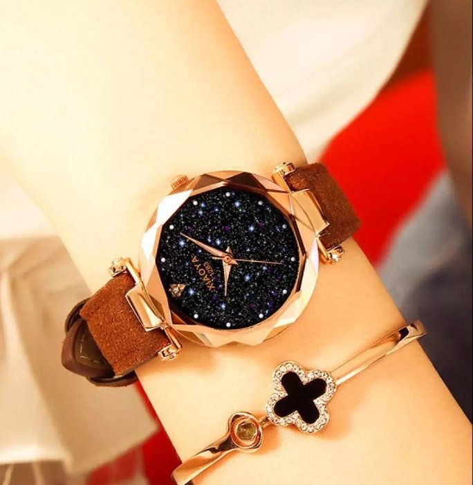 Veils_'s tweet photo. Wristwatch available for immediate pick up 
Price :3k
Available colors:red,purple and ash https://t.co/BclV42g4Pa