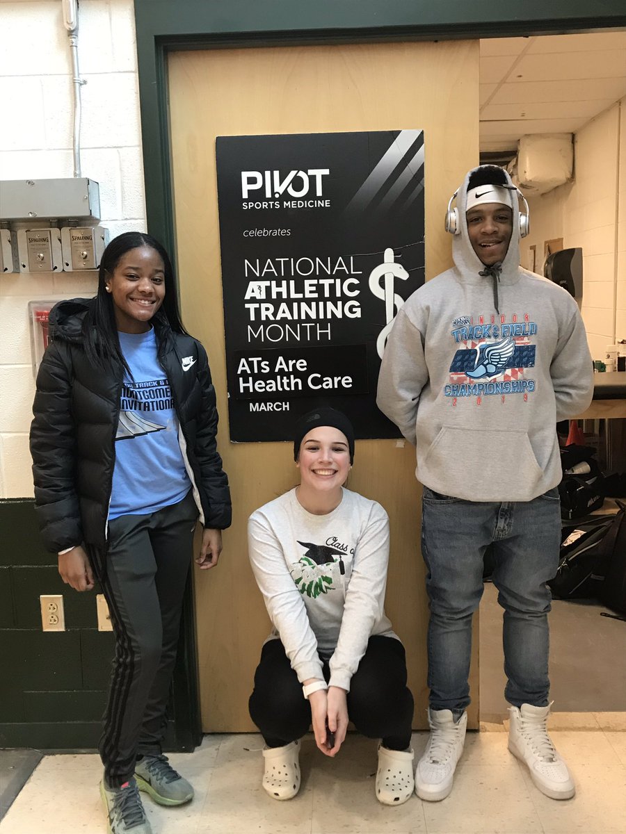 washcoATCs's tweet photo. South Hagerstown High School  students showing their excitement for #natm2019 after seeing their athletic trainer. https://t.co/O2l5N8krzu