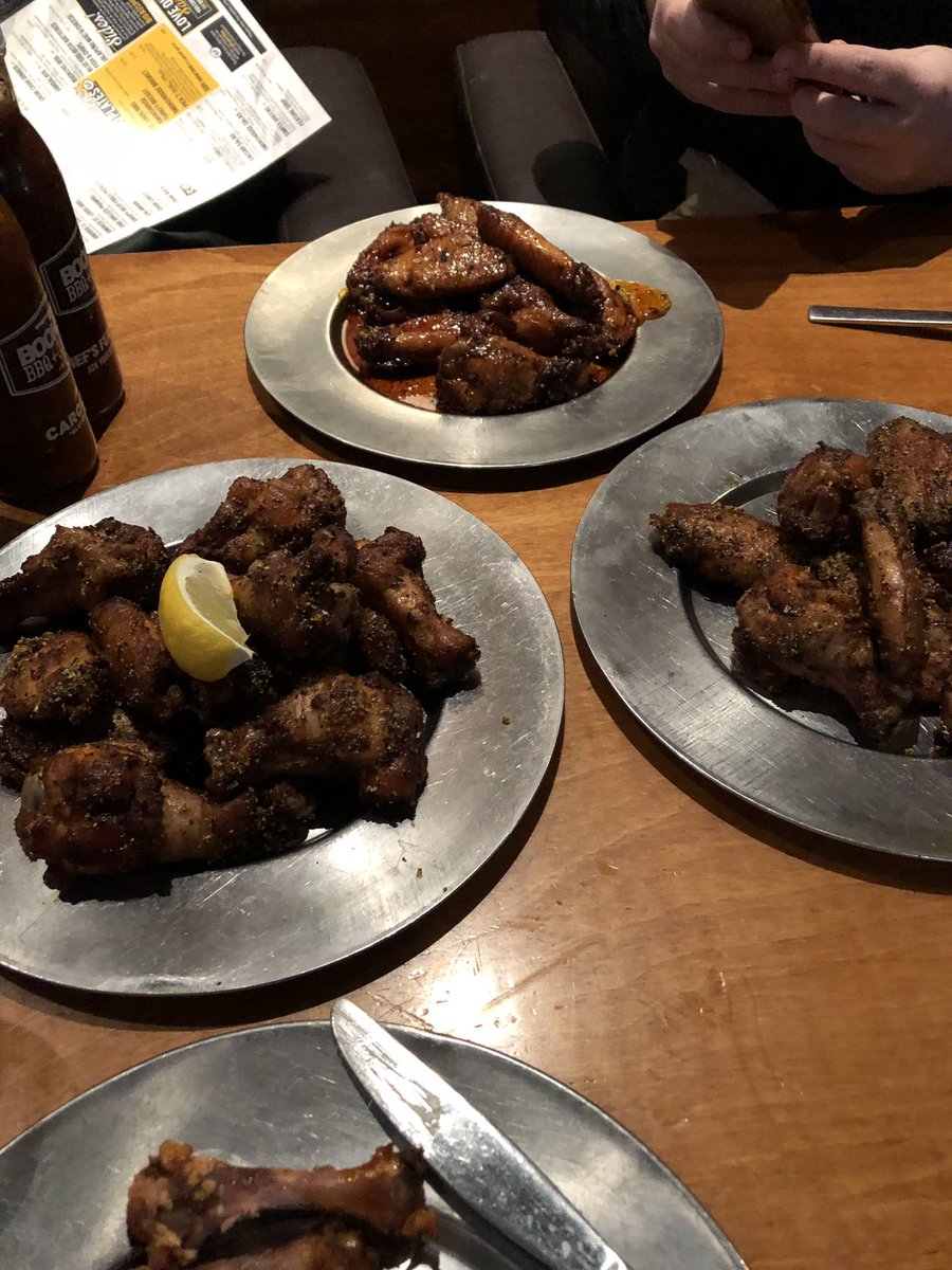yycwingsnob tweet media