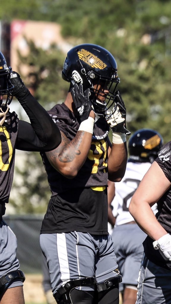 iam_dmike9's tweet image. Dis right here the real me , I had to make them folks feel me 🖤
#springball❕