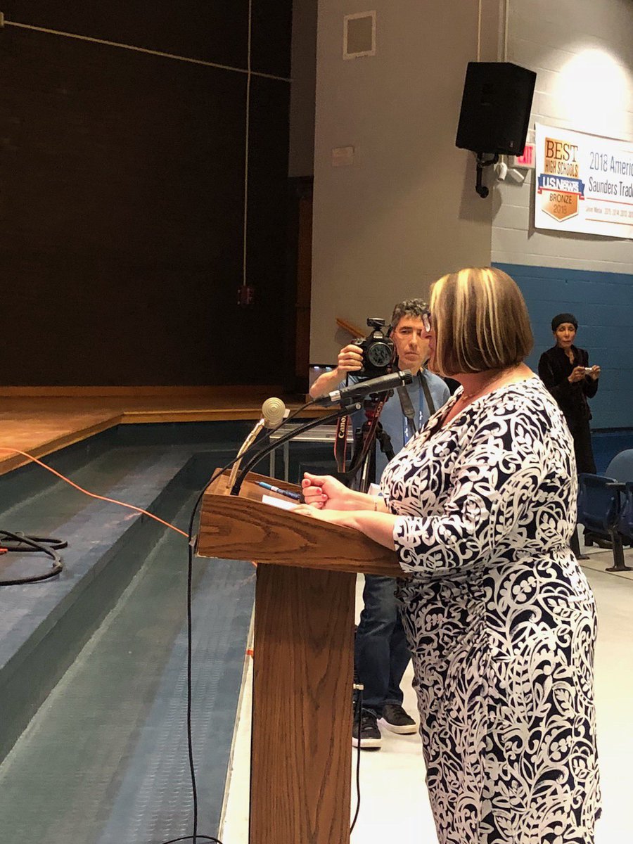 yft860's tweet photo. Supporting @YonkersSchools by speaking out strongly against the proposed charter school. #YonkersKidsMatter #FundYonkersFairly #NoMoreCharters @quezada1229 @RevPresidentYPS @edgarsantana @RcollinsJudon @YonkersScience @MrMontalvoEDU @FlorenceMcCue https://t.co/tTNPmIsrcz