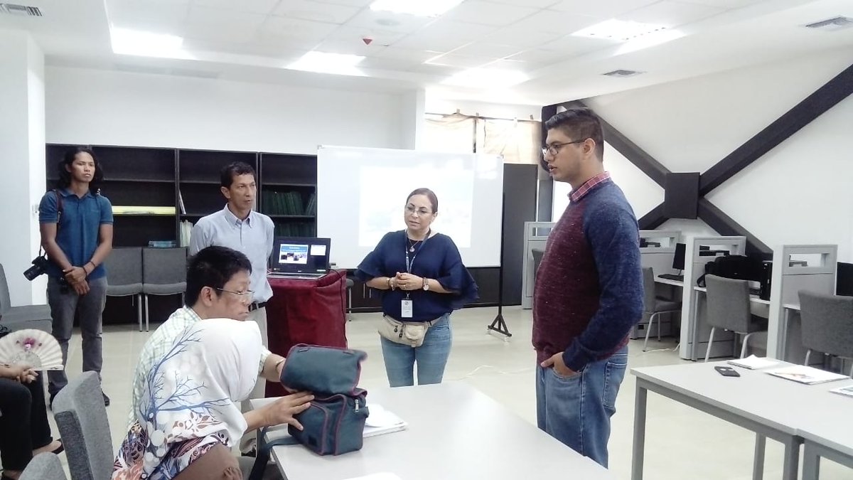 isuluisam's tweet photo. Capacitación con el Instituto Nacional de Pesca y una delegación Asiática referente a: Utilización de Kit en PCR (Reacción de Cadena de la Polimerasa) para 4 enfermedades de camarón.
#ITSLAM #InstitutoDelMar @MarcelaNazaren3 @asisgalm @InpEcuador https://t.co/9SArD6Rkc0