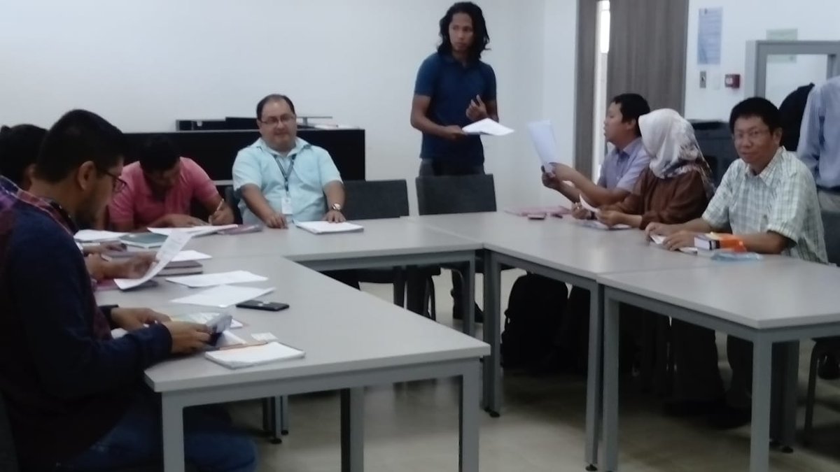 isuluisam's tweet photo. Capacitación con el Instituto Nacional de Pesca y una delegación Asiática referente a: Utilización de Kit en PCR (Reacción de Cadena de la Polimerasa) para 4 enfermedades de camarón.
#ITSLAM #InstitutoDelMar @MarcelaNazaren3 @asisgalm @InpEcuador https://t.co/9SArD6Rkc0