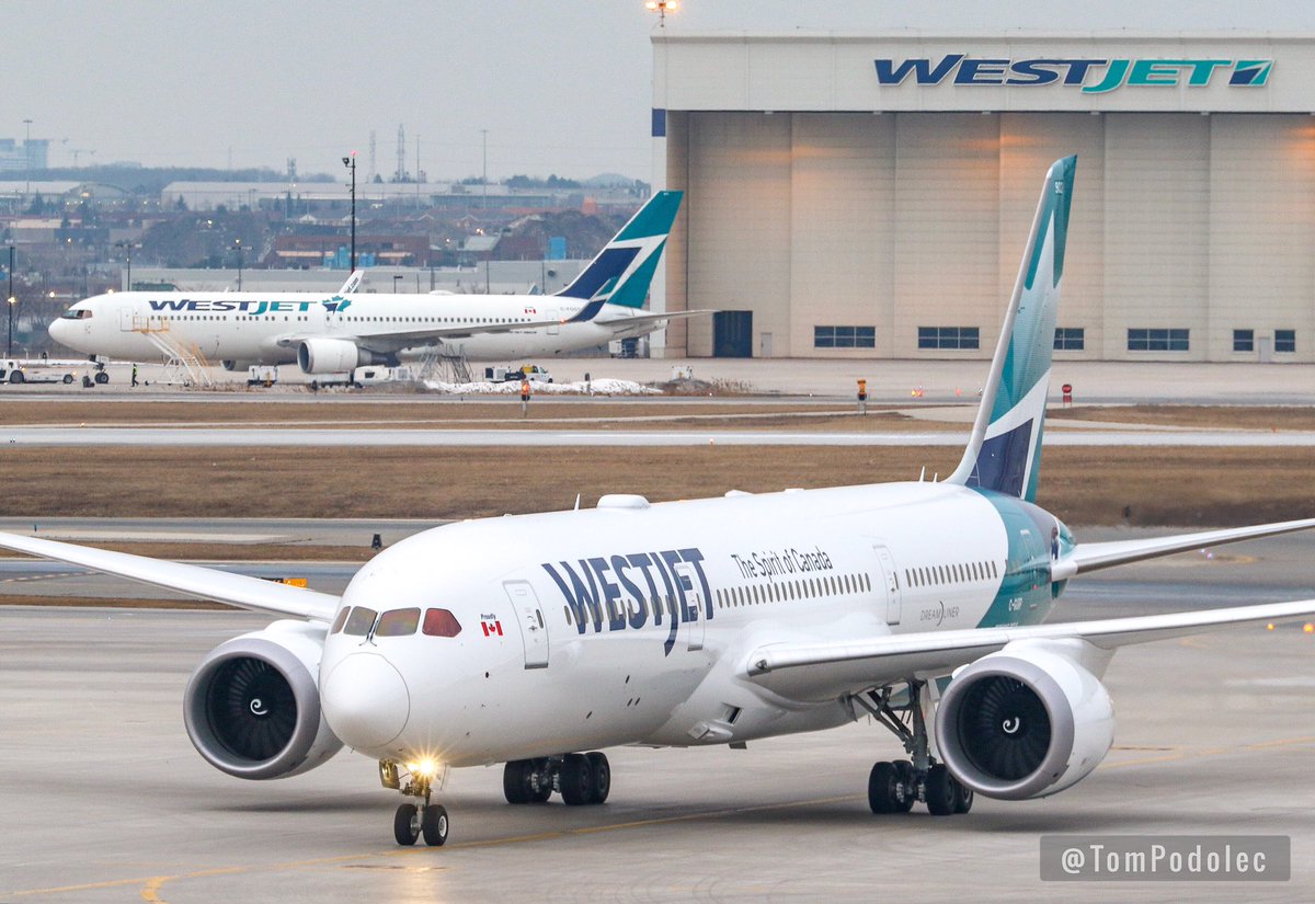 TomPodolec's tweet photo. PHOTO Westjet widebodies...
C-GURP / 902 Boeing 787-9 Dreamliner (#WS670 arriving from Calgary)
C-FOGT / 673 Boeing 767-300
Toronto Pearson Airport https://t.co/UrhLOwqjb8