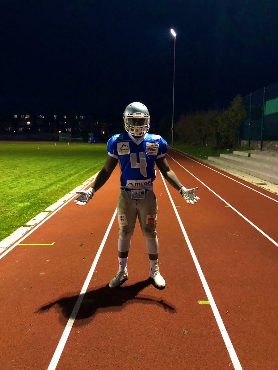 Vonn__Melik's tweet photo. ๐๐พ๐๐โ๐พ #GodSpeed ๐SZN #4Show https://t.co/maQ6vUjNKn