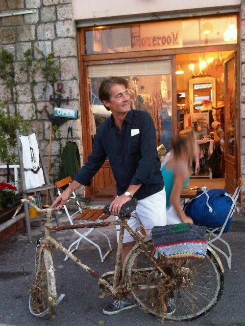 Happy First Day of Spring!

#KyleMacLachlan #FirstDayofSpring #SpringEquinox #InternationalDayOfHappiness #Portlandia #TwinPeaks 

lynchgirl90.tumblr.com/post/183590801…