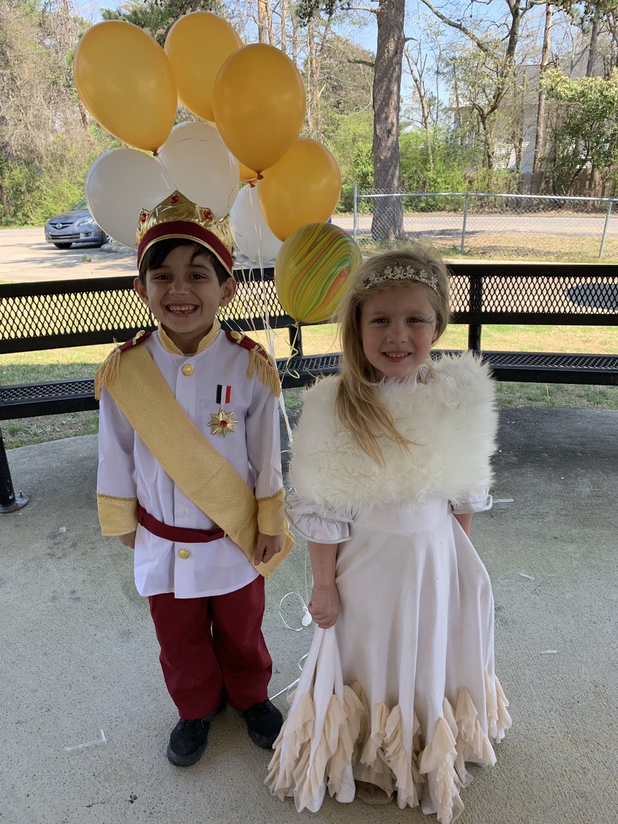 K_BPES's tweet photo. We had such a fun time at the Fairy Tale Ball this afternoon! @BluffParkElem https://t.co/foXOxhemy1