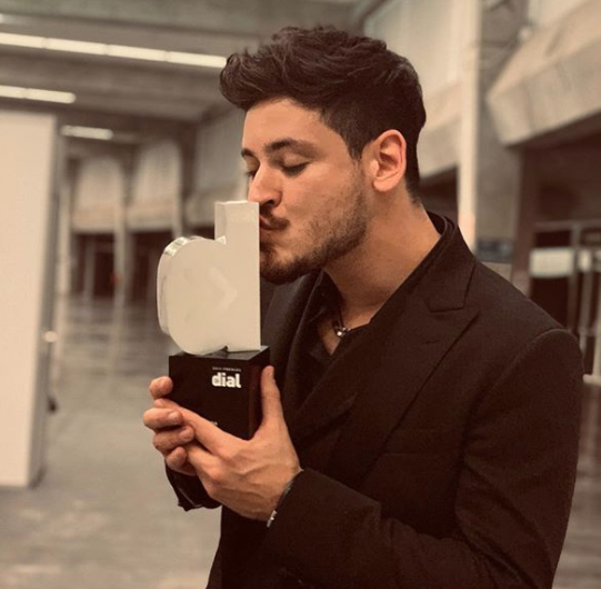 magazinespain's tweet photo. Pues sí… Luis #Cepeda parece haber olvidado por completo a #Aitana y ya ha encontrado una sustituta en su corazón, ¿quién es su nueva #novia? 👉https://t.co/mhgQt8yvK2
@cepedaoficial #musica #cantantes #famosos #amor #love #parejasVIP #operaciontriunfo #PaulaGureta #modelo https://t.co/wIgoIghirh