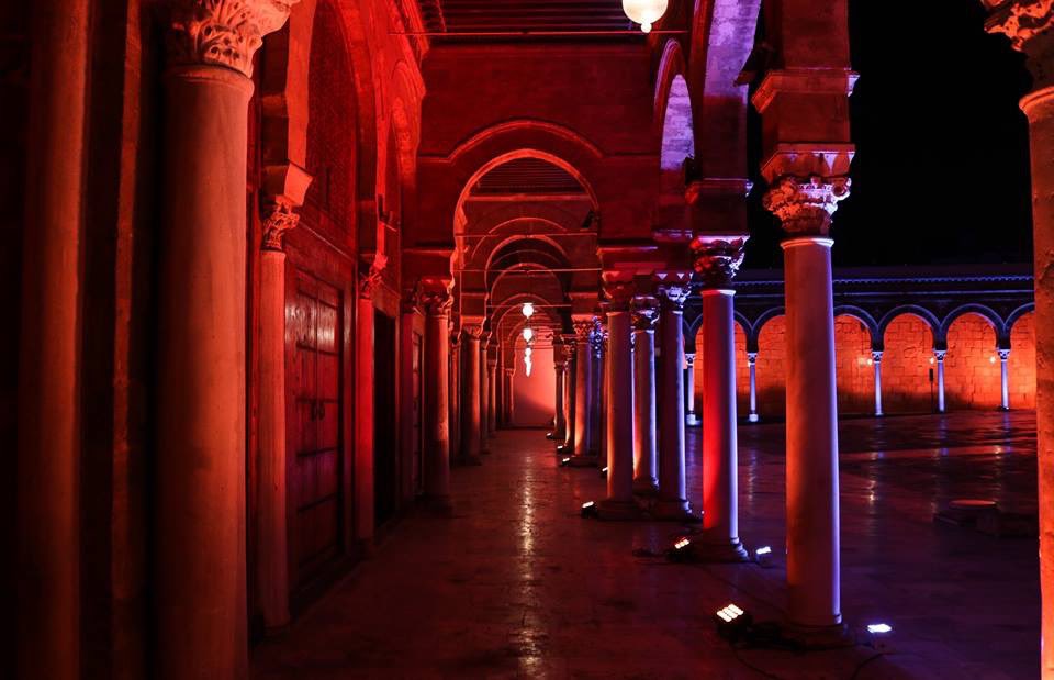 MyriamBoujbel's tweet photo. Magnifique la nouvelle illumination de la mosquée de la Zitouna ❤️ https://t.co/S5EXZpPYse
