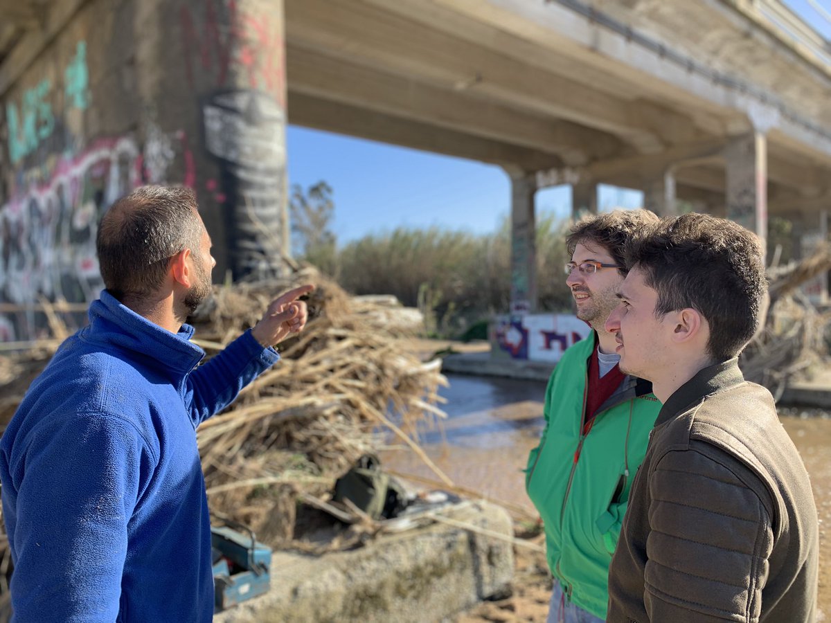 Michaelcranston's tweet photo. Huge thanks to the team from @aigua_cat @La_Tordera and @jordirocasancho from HYDS for their help today. Big step in getting the community-based alerting system linked to @AnywhereH2020 flood forecasts for the Campsites in Blanes and Malgrat de Mar #innovation #Catalan #Sensors https://t.co/RQ9MQV6F7L