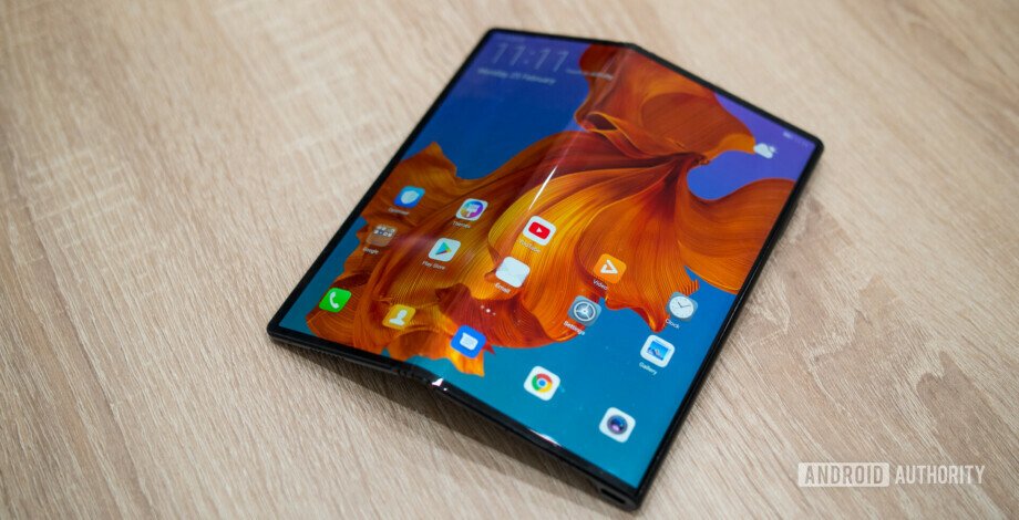 DailyCellPhones's tweet image. Pop quiz: Can you name the most exciting #phones of 2019? bit.ly/2O7qlLl @AndroidAuth