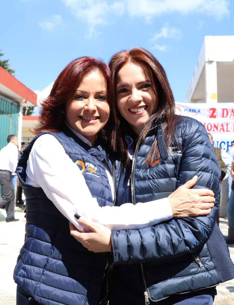 ¡Muchas felicidades querida <a href="/Dinorah_LdeGali/">Dinorah de Gali</a>! Te mando un fuerte abrazo. Disfruta al máximo este día junto con tu hermosa familia.